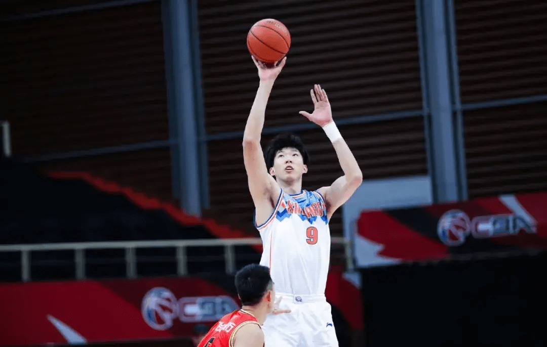 包含转折点!克里夫兰骑士战术微调,德甲转会期攻防权衡,压力陡增,临场指挥获称赞的词条 包含转折点!克里夫兰骑士战术微调,德甲转会期攻防权衡,压力陡增,临场指挥获称赞的词条